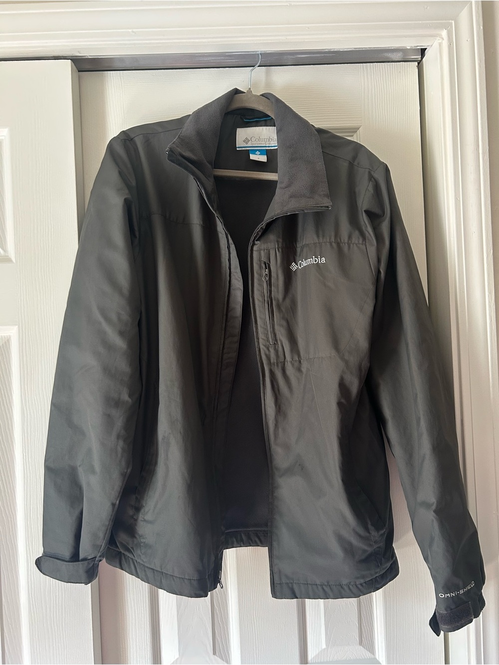 Columbia Men's Black Raincoat with Chest Zip